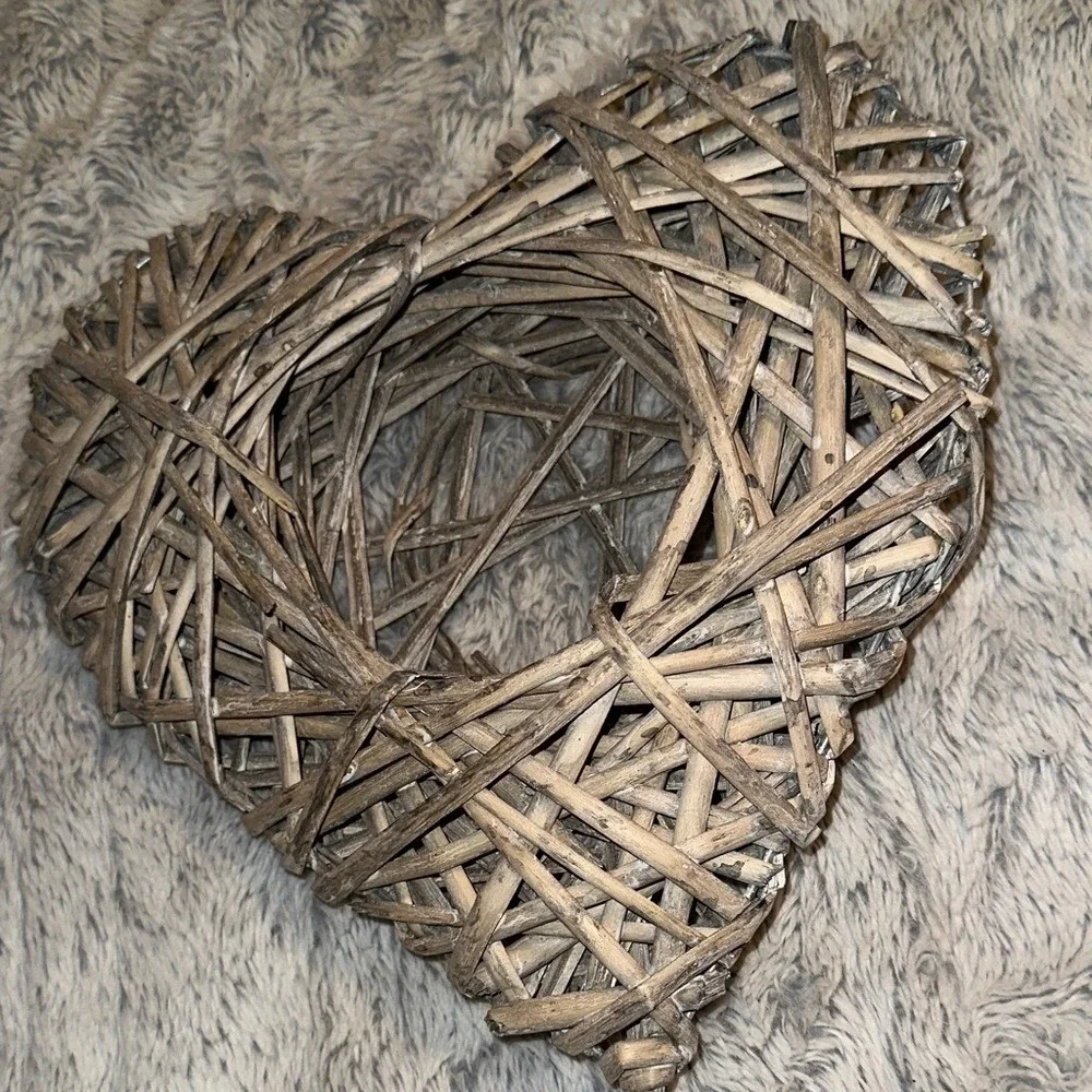 Rustic Wicker Heart Shaped Basket Gray Weathered Farmhouse Decor Wall Hanging